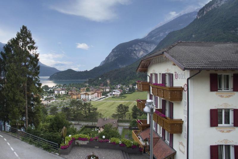 Hotel Olympia Molveno Exterior foto